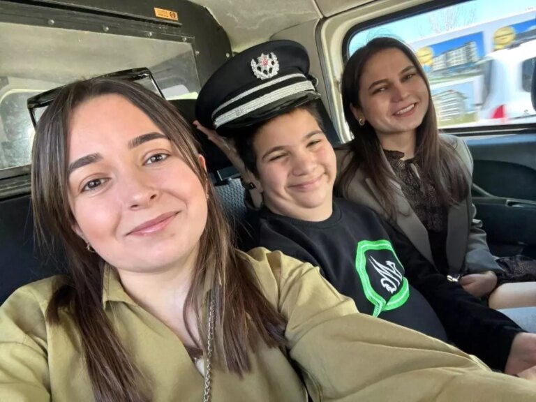 gazipasada-ozel-ogrencilerden-polis-haftasi-ziyareti-U1kRPiST.jpg