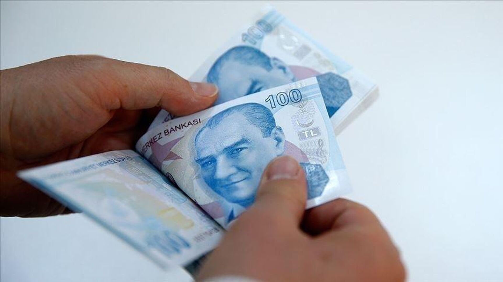 bayram-ikramiyesi-2025-emeklilere-odeme-tarihi-belli-oldu-mu-iste-beklenen-odeme-takvimi-Z2aigxiw.jpg