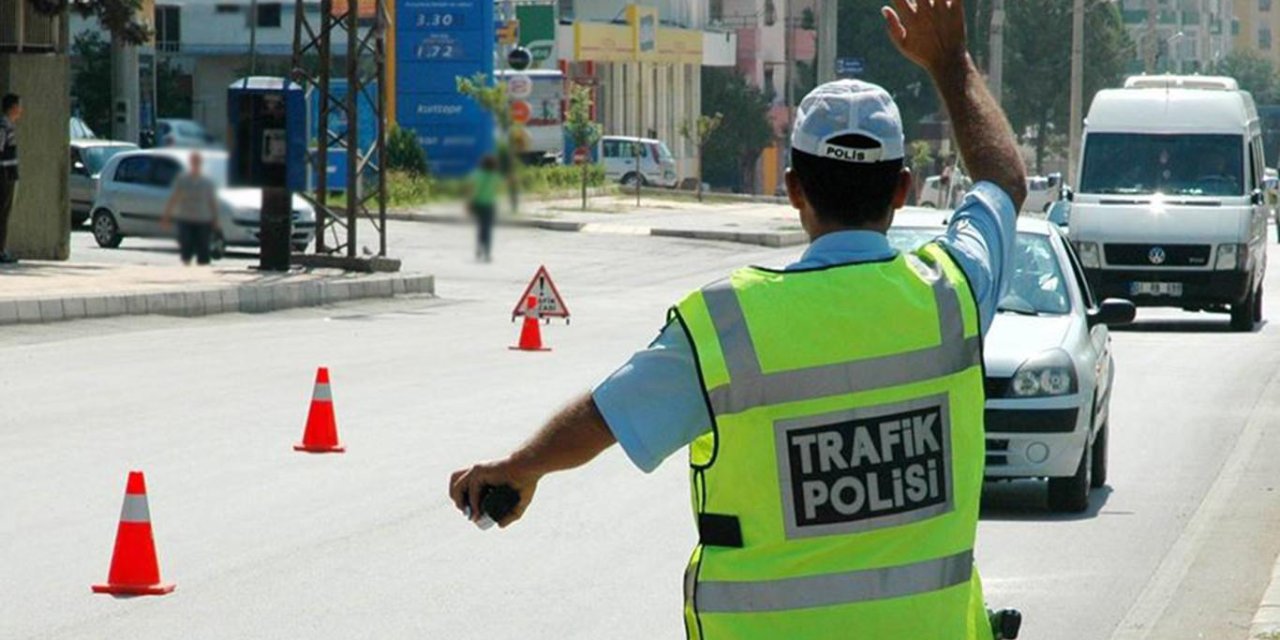 trafigi-tehlikeye-atan-6-surucuye-sok-ceza-sRxI1VgD.jpg